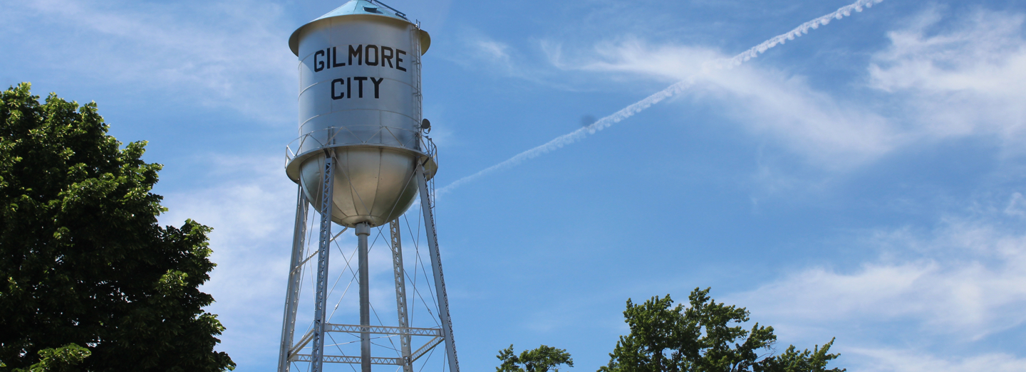 Gilmore City silver water tower